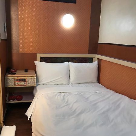 Huang Kai Hotel ไถจง ภายนอก รูปภาพ
