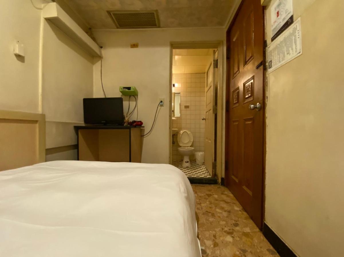 Huang Kai Hotel ไถจง ภายนอก รูปภาพ
