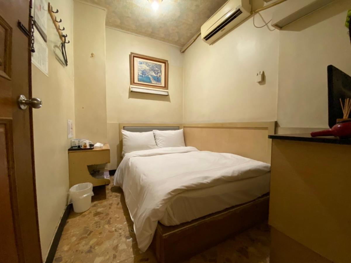 Huang Kai Hotel ไถจง ภายนอก รูปภาพ