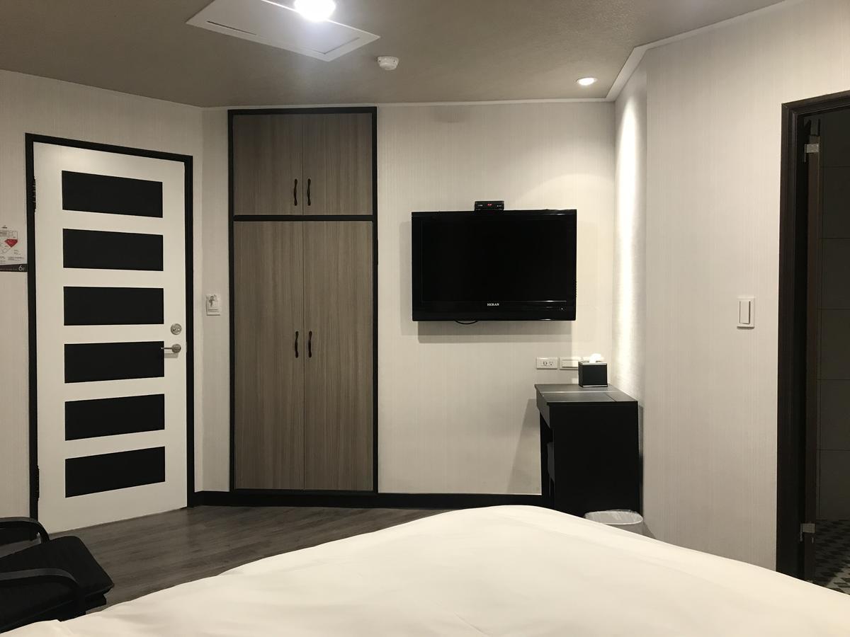 Huang Kai Hotel ไถจง ภายนอก รูปภาพ