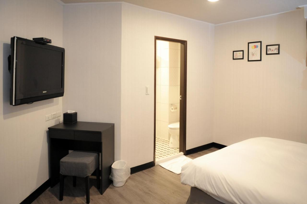 Huang Kai Hotel ไถจง ภายนอก รูปภาพ